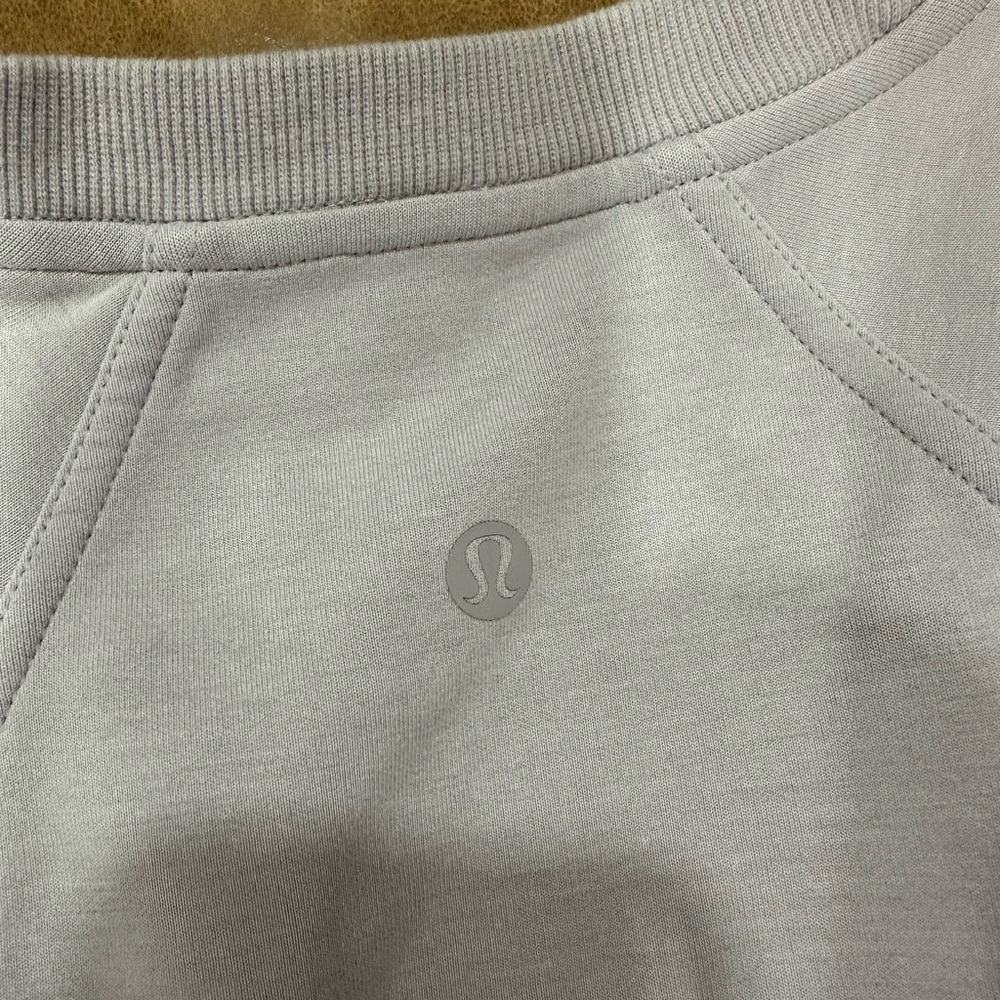 Lululemon Lavender Cropped Crewneck softstreme 
Size: 4 - Picture 3 of 4